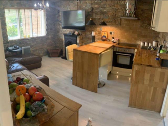 Apartment for rent in Broadfields, Greater London