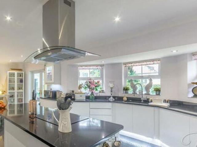 House for sale in Potters Corner, East Midlands