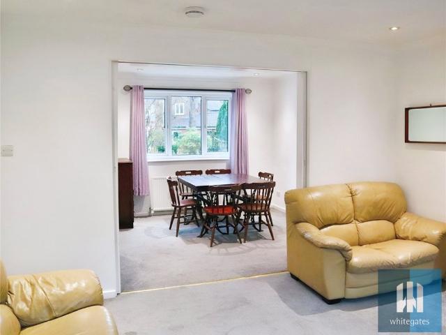 Room for rent in Thornton Lodge, Huddersfield