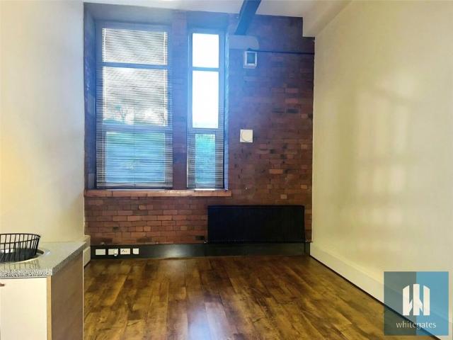 Apartment for rent in Eightlands, Kirklees