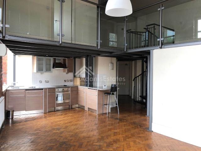 Apartment for rent in Eightlands, Dewsbury