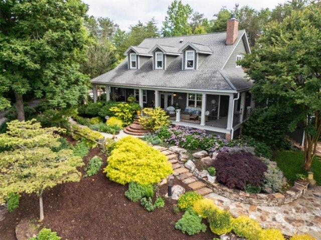 House for sale in Hendersonville