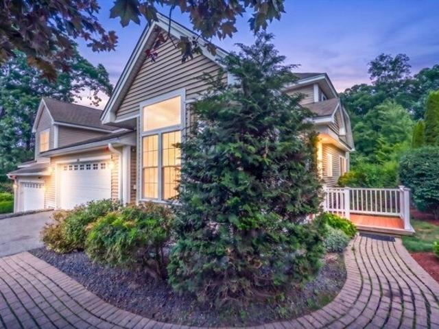Condo for sale in Clinton, Massachusetts