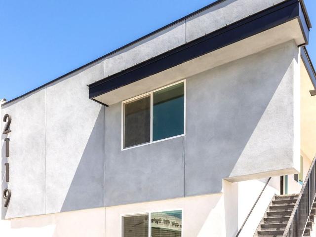 Apartment for rent in Redondo Beach, California