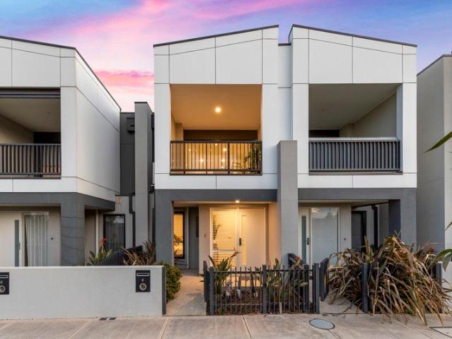 Townhouse for sale in Camerons Creek, Victoria