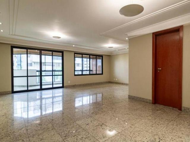 Apartamento venda em Região Geográfica Imediata do Distrito Federal, Região Integrada de Desenvolvimento do Distrito Federal e Entorno