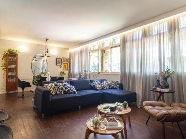Apartamento venda em Região Geográfica Imediata do Distrito Federal, Região Integrada de Desenvolvimento do Distrito Federal e Entorno