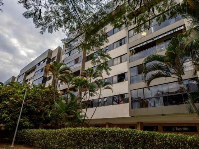 Apartamento venda em Região Geográfica Imediata do Distrito Federal, Região Integrada de Desenvolvimento do Distrito Federal e Entorno