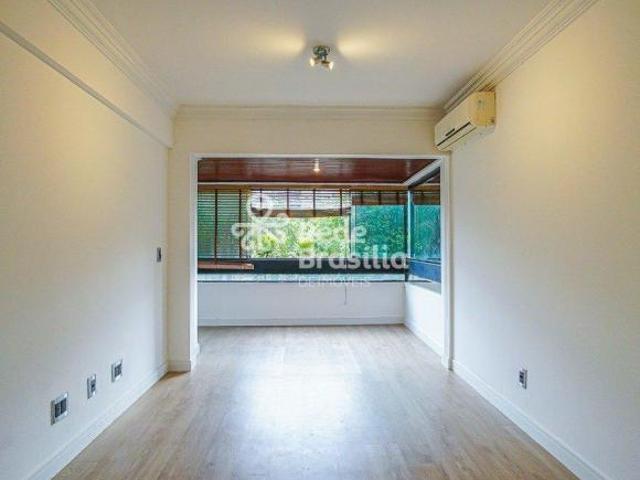 Apartamento venda em SQN 303, Plano Piloto
