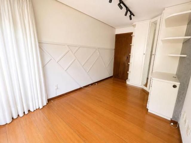 Apartamento venda em Região Geográfica Imediata do Distrito Federal, Região Integrada de Desenvolvimento do Distrito Federal e Entorno