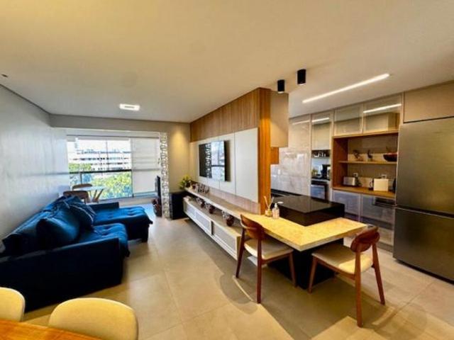 Apartamento venda em Região Geográfica Imediata do Distrito Federal, Região Integrada de Desenvolvimento do Distrito Federal e Entorno