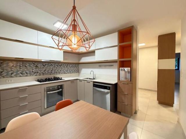 Apartamento venda em Região Geográfica Imediata do Distrito Federal, Região Integrada de Desenvolvimento do Distrito Federal e Entorno