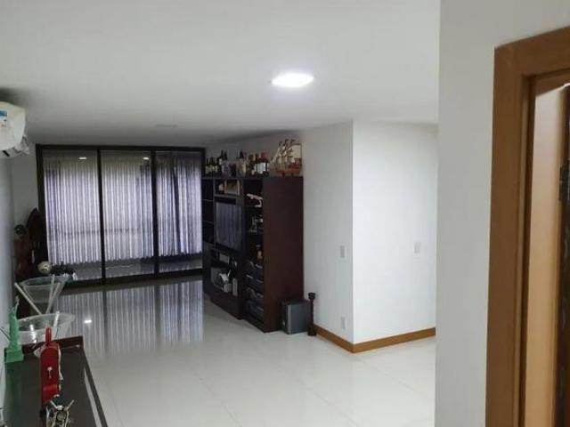 Apartamento venda em Região Geográfica Imediata do Distrito Federal, Região Integrada de Desenvolvimento do Distrito Federal e Entorno