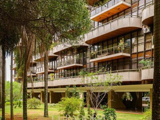 Apartamento venda em Região Geográfica Imediata do Distrito Federal, Região Integrada de Desenvolvimento do Distrito Federal e Entorno