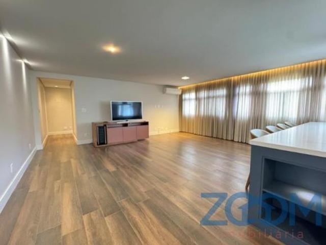 Apartamento venda em Região Geográfica Imediata do Distrito Federal, Região Integrada de Desenvolvimento do Distrito Federal e Entorno