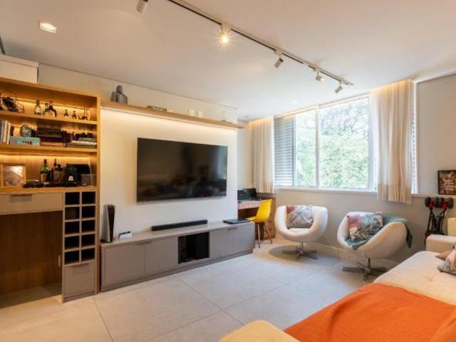 Apartamento venda em Região Geográfica Imediata do Distrito Federal, Região Integrada de Desenvolvimento do Distrito Federal e Entorno