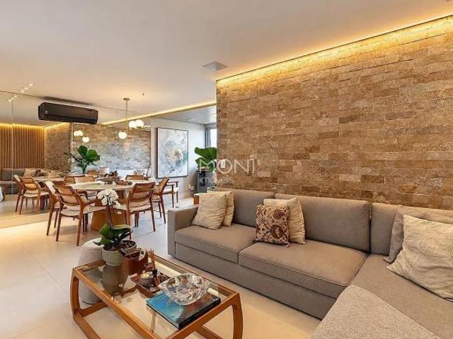 Apartamento venda em SQS 210, Plano Piloto
