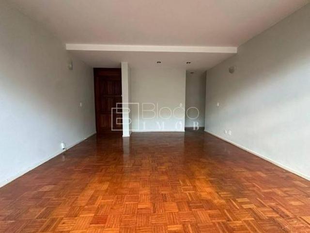 Apartamento venda em Região Geográfica Imediata do Distrito Federal, Região Integrada de Desenvolvimento do Distrito Federal e Entorno