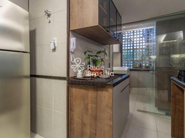 Apartamento venda em SQS 215, Plano Piloto