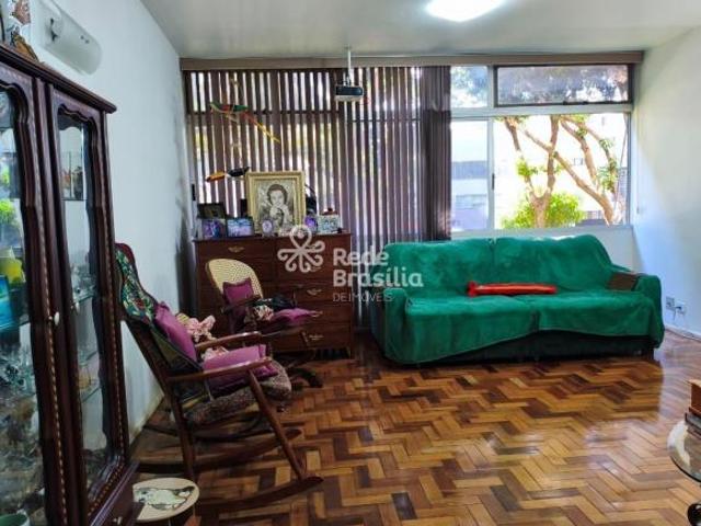 Apartamento venda em SQS 302, Plano Piloto