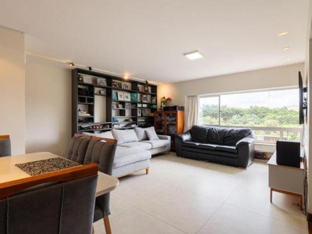 Apartamento venda em Região Geográfica Imediata do Distrito Federal, Região Integrada de Desenvolvimento do Distrito Federal e Entorno