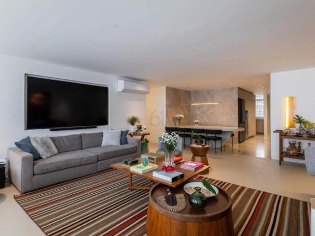 Apartamento venda em Região Geográfica Imediata do Distrito Federal, Região Integrada de Desenvolvimento do Distrito Federal e Entorno