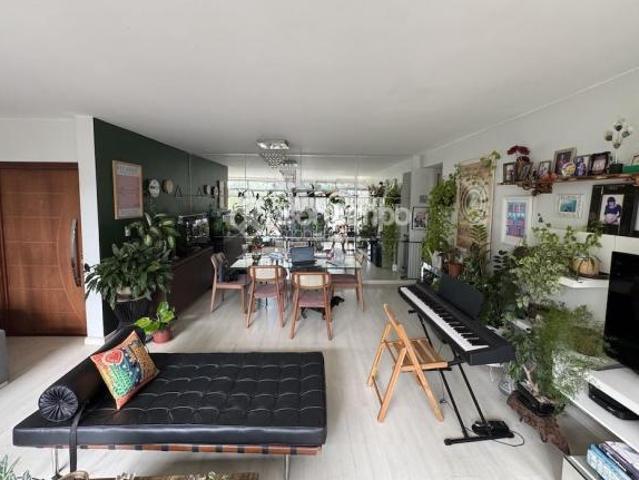 Apartamento venda em SQS 313, Plano Piloto