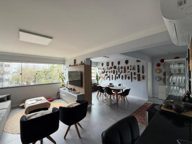 Apartamento venda em Região Geográfica Imediata do Distrito Federal, Região Integrada de Desenvolvimento do Distrito Federal e Entorno