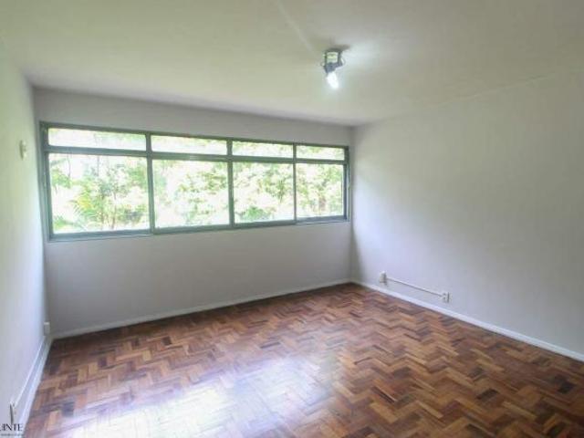 Apartamento venda em SQS 412, Plano Piloto