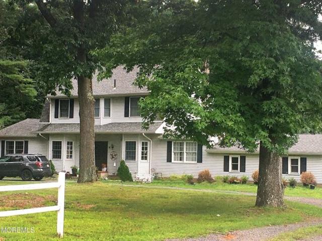 House for sale in Tinton Falls