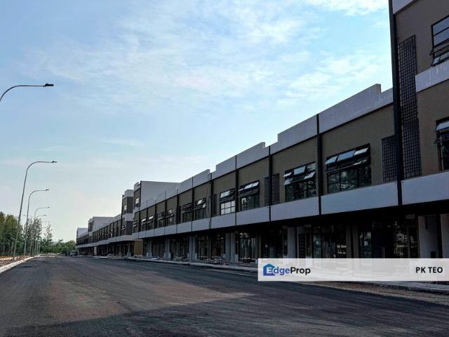 Shop for sale in Pulai, Bukit Ledang