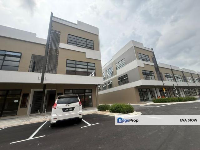 Shop for rent in Pulai, Bukit Ledang