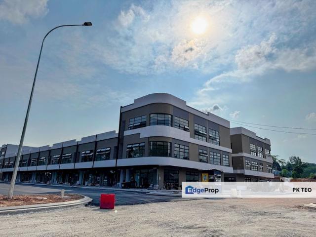 Shop for rent in Pulai, Bukit Ledang