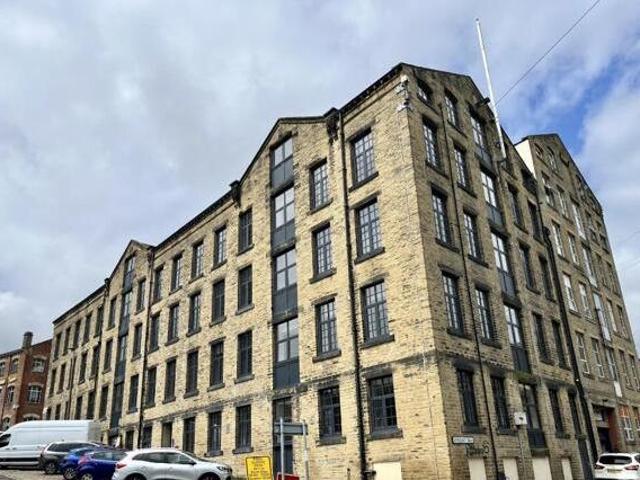 House for rent in Claremount, Halifax