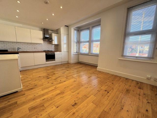Apartment for rent in London Borough of Barnet, Greater London