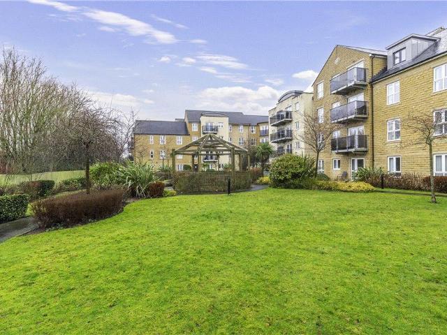 Apartment for rent in Moortown, Leeds