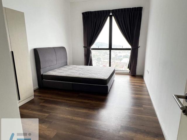 Room for rent in Petaling, Alam Impian