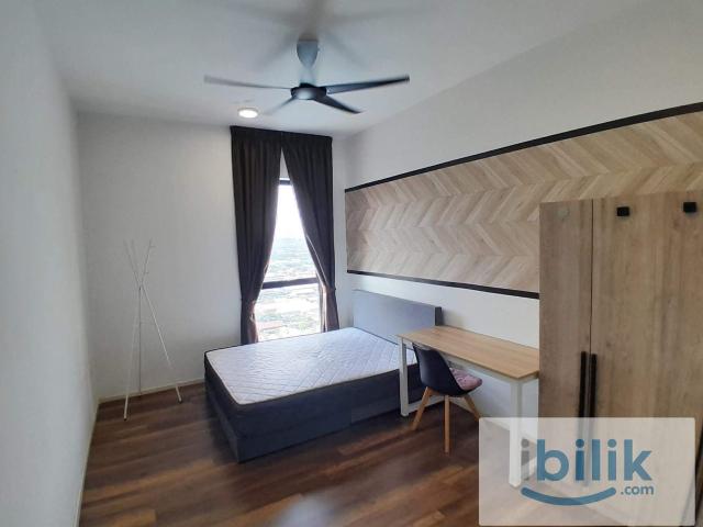 Room for rent in Petaling, Alam Impian