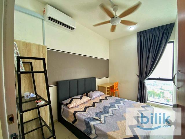 Room for rent in Petaling, Alam Impian