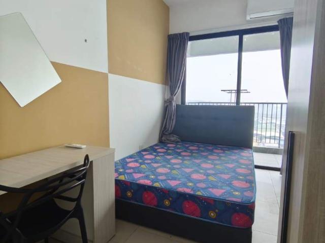Room for rent in Petaling, Alam Impian