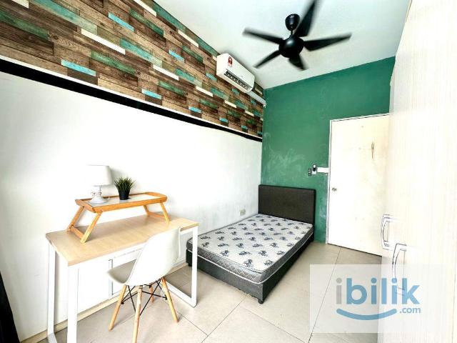 Room for rent in Petaling, Alam Impian