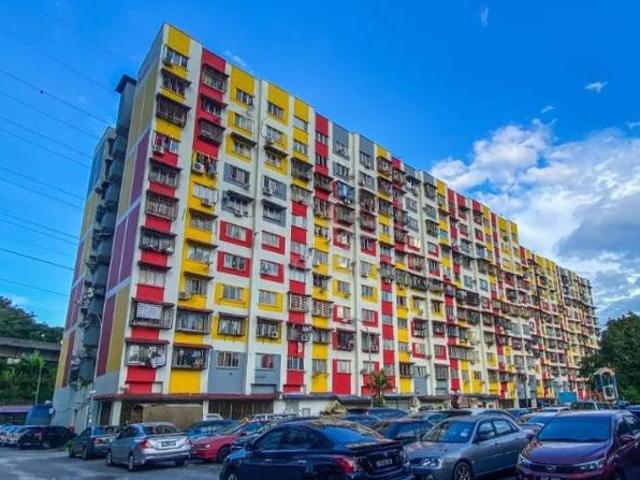 Apartment for sale in Petaling, Damansara Damai