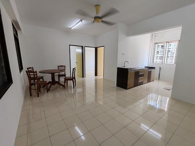 Apartment for sale in Mukim 13, Georgetown