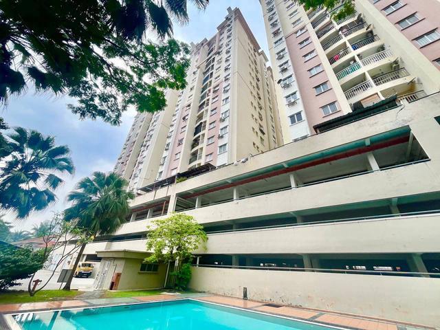 Serviced Residence for sale in Langat, Selangor