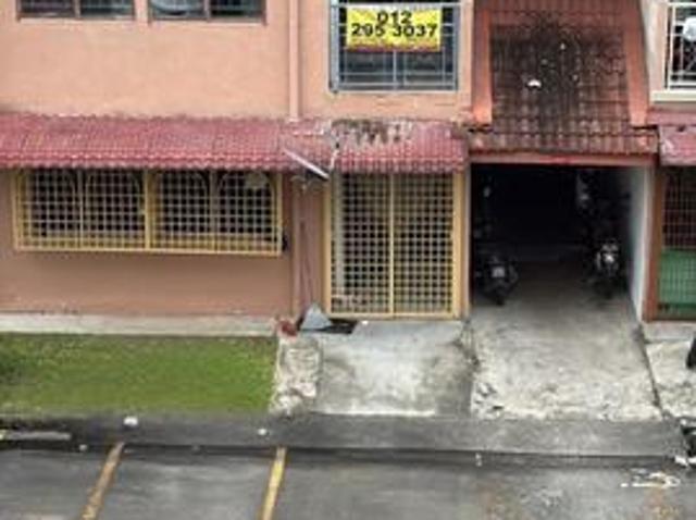 Apartment for sale in Petaling, Subang Jaya