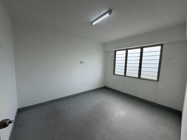 Flat for sale in Wellesley, Penang