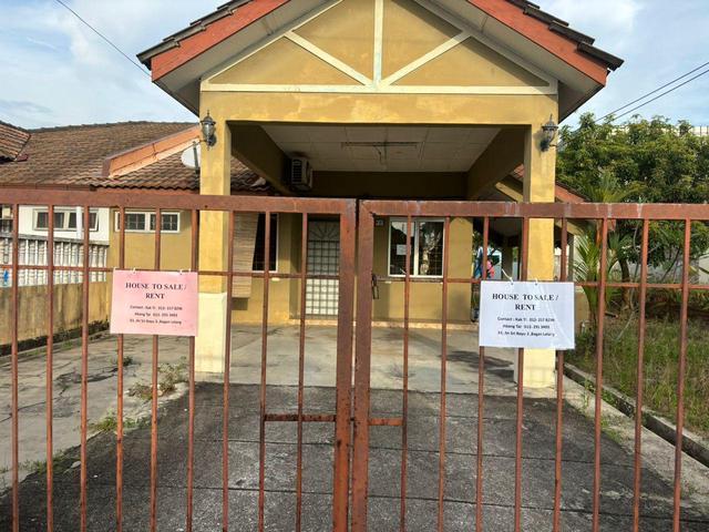 Residential House for sale in Tanjong Sepat, Selangor