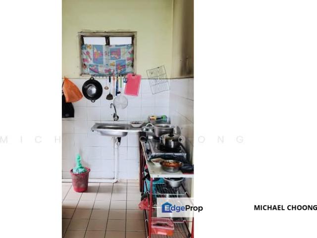 Flat for sale in Petaling, Subang Jaya