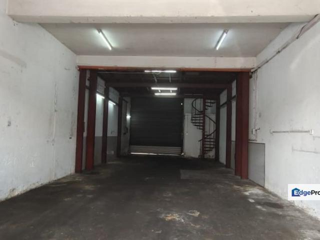 Warehouse for rent in Petaling, Damansara Damai