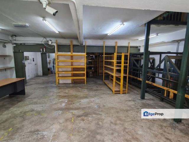 Warehouse for rent in Kuala Lumpur, Country Heights Damansara